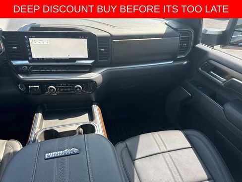 Used 2024 Chevrolet Silverado 2500 High Country w/ Technology Package AWD/4WD image 18