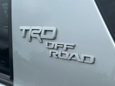Used 2021 Toyota 4Runner TRD Off-Road Premium w/ Moonroof Package AWD/4WD image 15