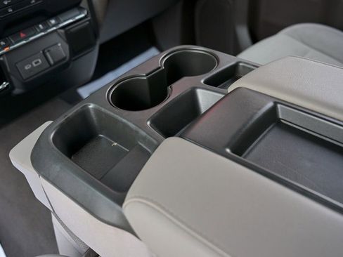 Used 2020 Chevrolet Silverado 1500 LT image 25