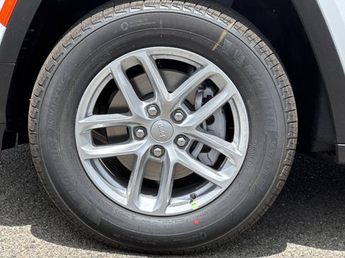 New 2026 Jeep Grand Cherokee Laredo AWD/4WD image 23