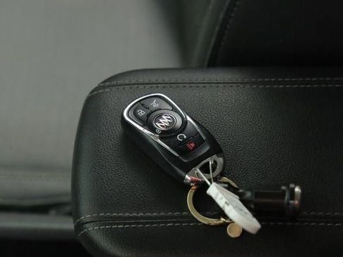 Used 2021 Buick Encore GX Select w/ Sport Touring Package FWD image 41