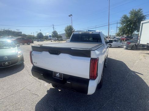 Used 2022 Toyota Tundra SR5 AWD/4WD image 19