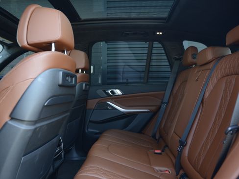 Used 2022 BMW X5 M50i w/ Executive Package AWD/4WD image 30