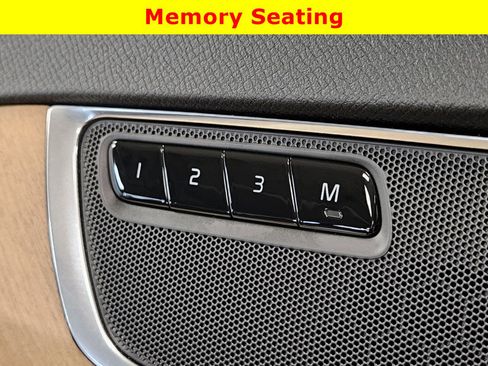 Used 2022 Volvo XC90 T6 Momentum w/ Climate Package image 28