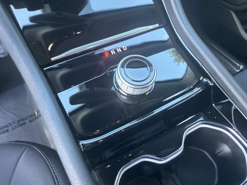 Used 2023 Jeep Grand Cherokee Laredo image 23