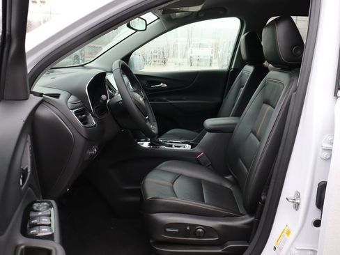 Used 2024 Chevrolet Equinox Premier image 14