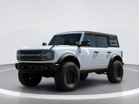 Used 2023 Ford Bronco Badlands AWD/4WD image 2