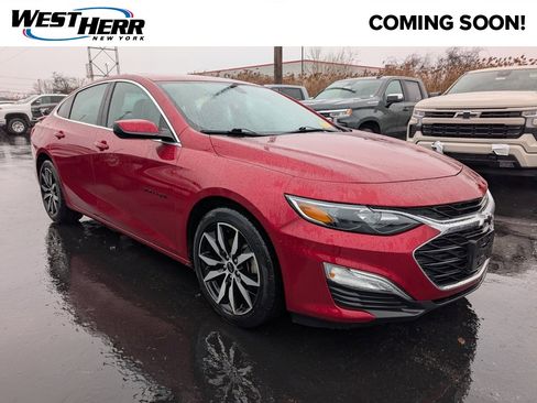 Used 2022 Chevrolet Malibu RS image 1