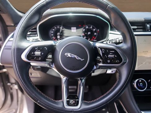 Used 2023 Jaguar F-PACE SVR AWD/4WD image 12