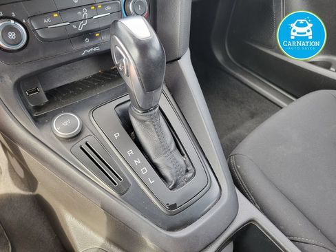 Used 2016 Ford Focus SE FWD image 25