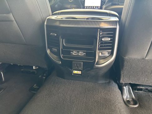Used 2025 RAM 3500 Big Horn AWD/4WD image 34