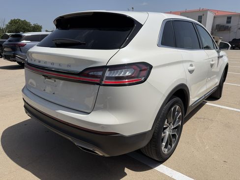Used 2023 Lincoln Nautilus Reserve AWD/4WD image 3