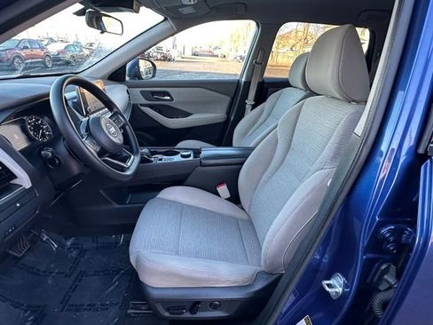 Used 2021 Nissan Rogue SV image 24