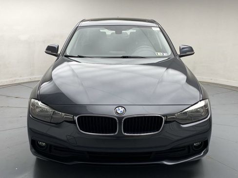 Used 2017 BMW 320i xDrive Sedan image 8
