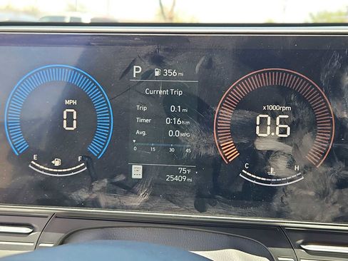Certified 2025 Hyundai Kona SEL FWD image 31
