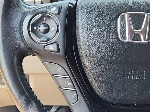 Used 2017 Honda Pilot Touring image 19