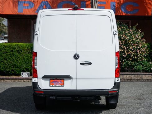 Used 2019 Mercedes-Benz Sprinter 144 image 7