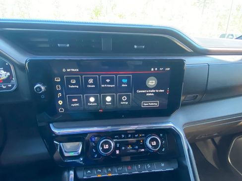 Used 2024 GMC Sierra 1500 Denali AWD/4WD image 15