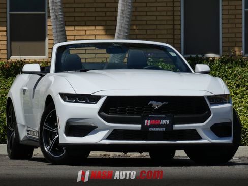 Used 2024 Ford Mustang Convertible RWD image 1
