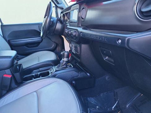 Certified 2020 Jeep Wrangler Sport image 22