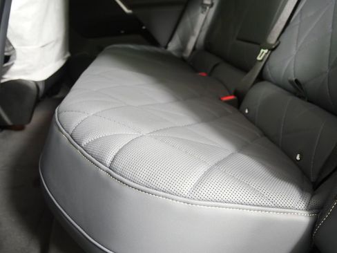 Used 2026 BMW iX xDrive45 w/ M Sport Package image 16