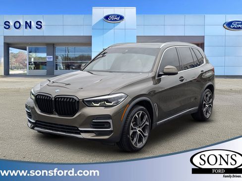 Used 2022 BMW X5 sDrive40i w/ Premium Package RWD image 1