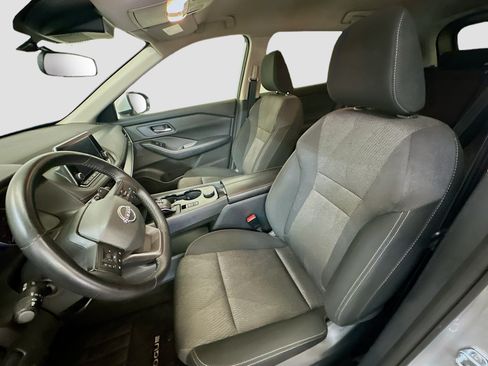 Used 2025 Nissan Rogue SV AWD/4WD image 13