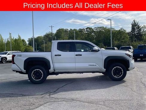 Used 2024 Toyota Tacoma TRD Off-Road AWD/4WD image 6