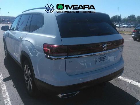 Used 2025 Volkswagen Atlas SE AWD/4WD image 2