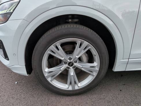 Used 2023 Audi Q8 Premium Plus AWD/4WD image 9