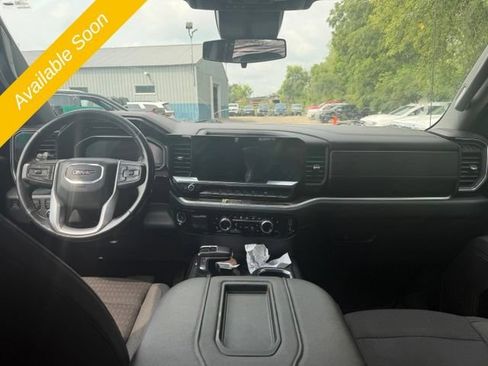 Used 2022 GMC Sierra 1500 Elevation AWD/4WD image 8
