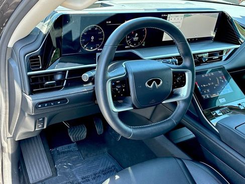 Certified 2026 INFINITI QX80 Luxe w/ Cargo Package AWD/4WD image 18