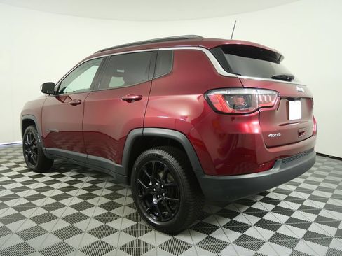 Used 2022 Jeep Compass Latitude AWD/4WD image 5