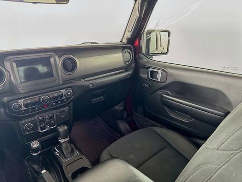 Used 2021 Jeep Gladiator Sport AWD/4WD image 26