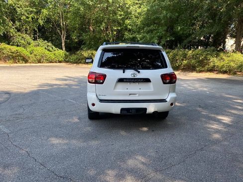 Used 2018 Toyota Sequoia TRD Sport RWD image 6