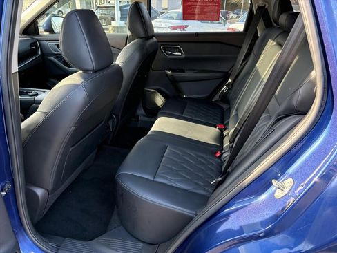 Certified 2022 Nissan Rogue Platinum w/ Head-Up Display Package image 21