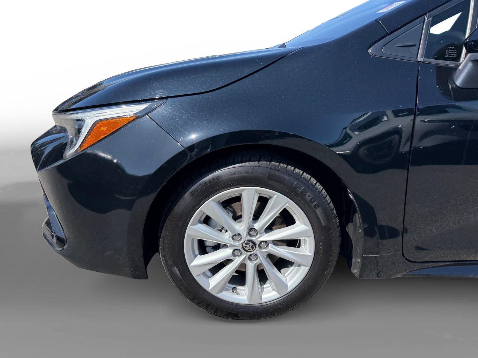 Used 2023 Toyota Corolla SE w/ SE Premium Package FWD image 9