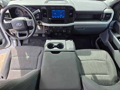 Used 2024 Ford F250 XL w/ STX Appearance Package AWD/4WD image 8