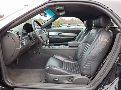 Used 2002 Ford Thunderbird image 12