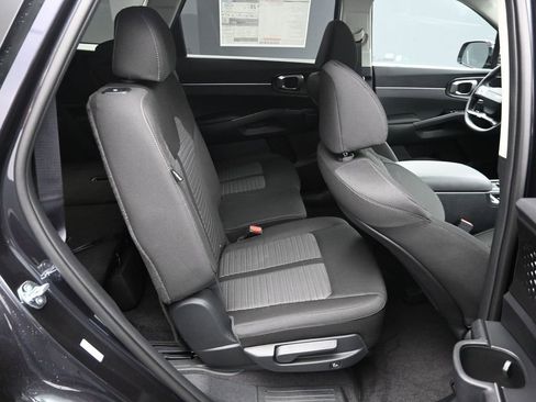 New 2026 Kia Sorento LX FWD image 35