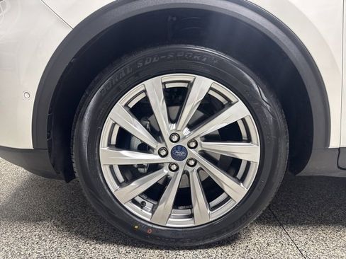 Used 2022 Ford Escape Titanium w/ Titanium Elite Package image 4