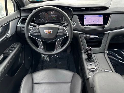 Used 2025 Cadillac XT5 Premium Luxury image 23