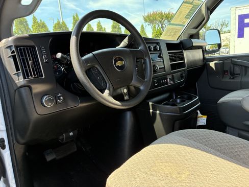 Used 2025 Chevrolet Express 3500 w/ Power Convenience Package RWD image 23