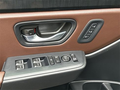 Used 2025 Honda Pilot Elite image 19