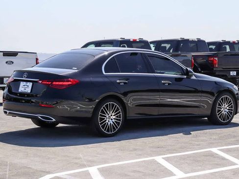 Used 2024 Mercedes-Benz C 300 Sedan image 4