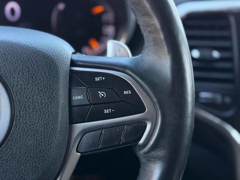 Used 2017 Jeep Grand Cherokee Altitude image 13