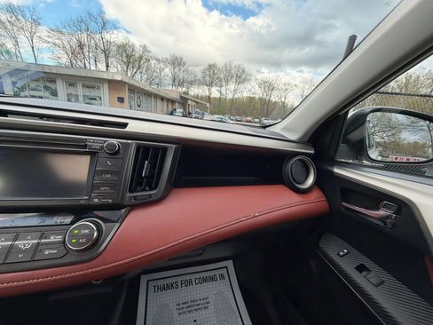 Used 2013 Toyota RAV4 Limited image 25