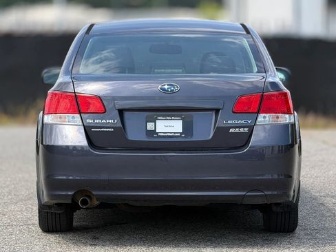 Used 2013 Subaru Legacy 2.5i Premium w/ All-Weather Pkg AWD/4WD image 4