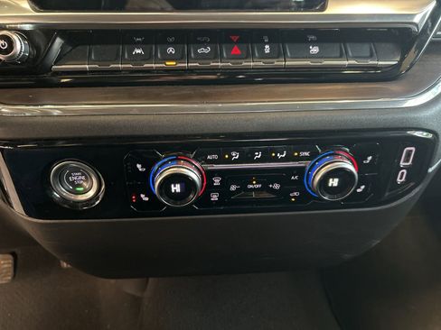 Used 2024 GMC Sierra 1500 SLT image 22