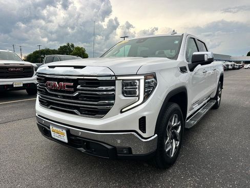 Certified 2024 GMC Sierra 1500 SLT w/ SLT Premium Plus Package AWD/4WD image 8